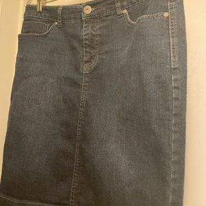 Versatile Denim jean skirt - size 10
